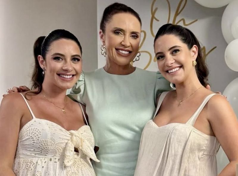 Batendo à porta os babies Matteo, da Anna Flavia, e Benicio, da Anna Julia, as gêmeas da Karla Vivian que logo será mais uma feliz vovó. Vais amar isso!