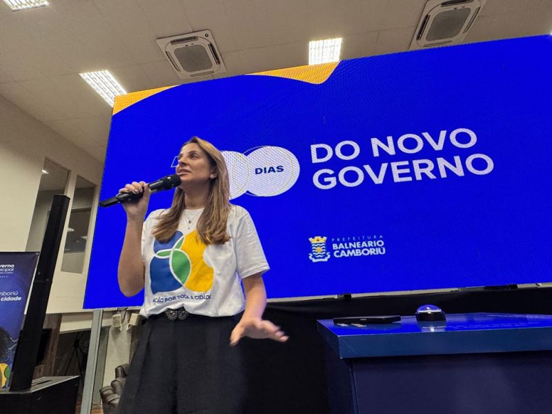 A prefeitona dos bairros, Juliana Pavan (PSD), fez apresentação dos 100 dias de governo na casa do povo de BC (foto: divulgação)