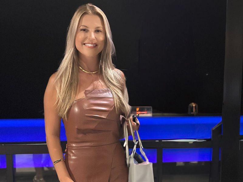 Idade Nova - Minha querida amiga Taís Leite, de Balneário Camboriú, festejou idade nova em Brusque. A coluna deseja felicidades! (foto: ARQUIVO PESSOAL)