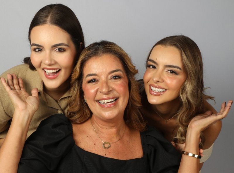 Isabella, Chris Pereira e Bettina