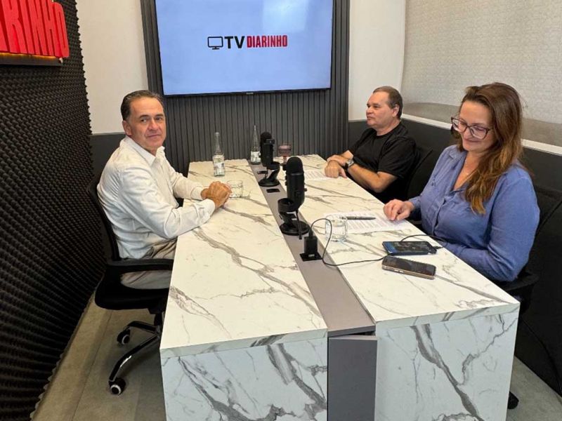 O presidente da Comissão do Complexo Portuário da Foz do Itajaí-Açu, vereador Beto Cunha (Republicanos), foi sabatinado pela jornalista Fran Marcon e pelo JC no “Diz aí!”. Assista na TV DIARINHO, no Youtube