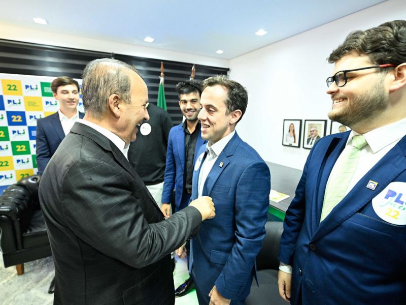 Vereador de Blumenau, Flavio José Linhares assume secretaria de articulação política do PL Jovem da Santa & Bela Catarina