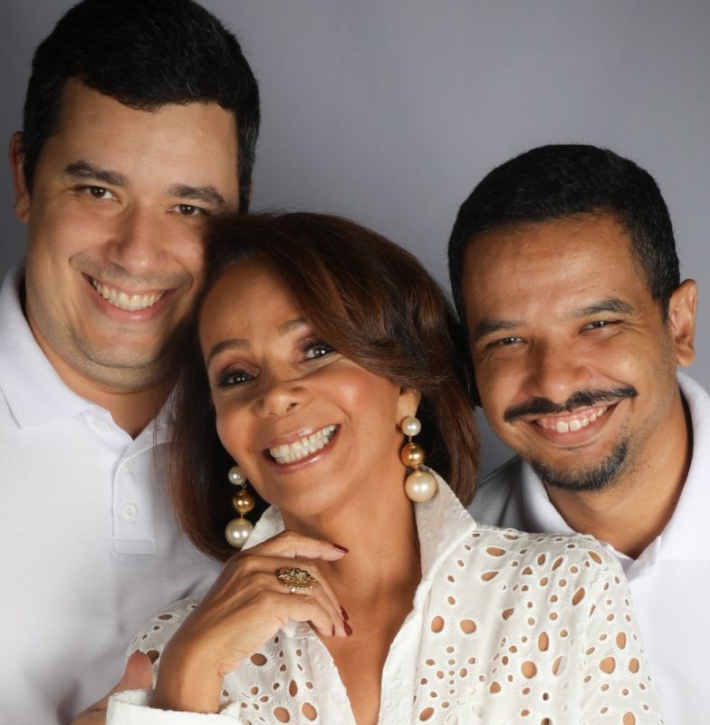 Denise Martins, Raoni e Caio