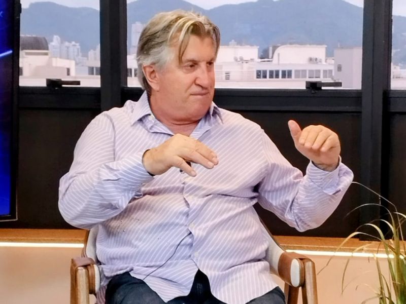 Vereadores rejeitam moção de repúdio contra o prefeito Leonel Pavan (PSD) por falas pra cima dos Gideões