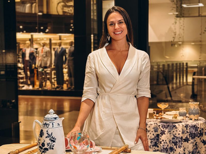 Mesa Posta - A empresária Marina Marques, de Balneário Camboriú, levou suas peças de mesa posta ...</div></div>
<div class=