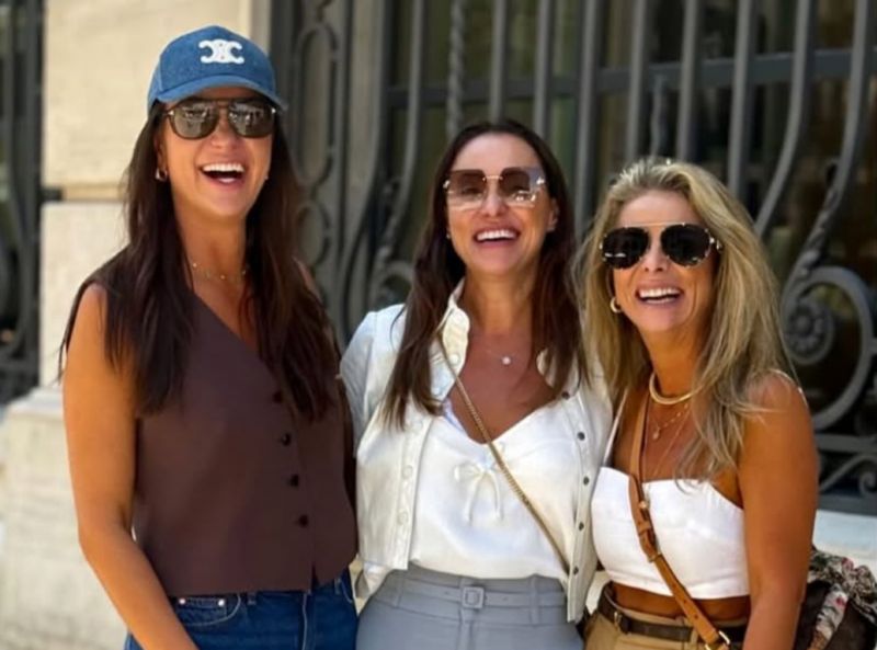 Carol Tanaka, Lu Guardini e Ana Sofia Del Porto Schmitt se encontraram em Madri