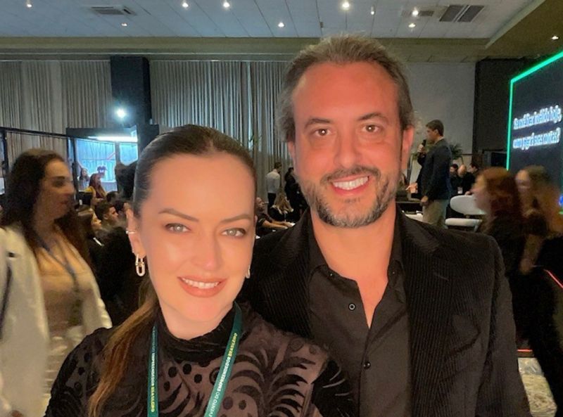 Mariane Fontana e Guilherme Hildebrand, de BC, participaram em Floripa de um evento focado em empreendedorismo. Na pauta, networking e a sempre atenção aos movimentos contemporâneos de posicionamento e aceleração de negócios