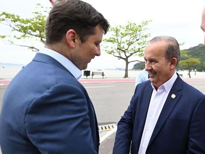 O ex-prefeito da Dubai city, o muso das bochechas rosadas, Fabrício Oliveira (PL), vai assumir a secretaria estadual do Planejamento