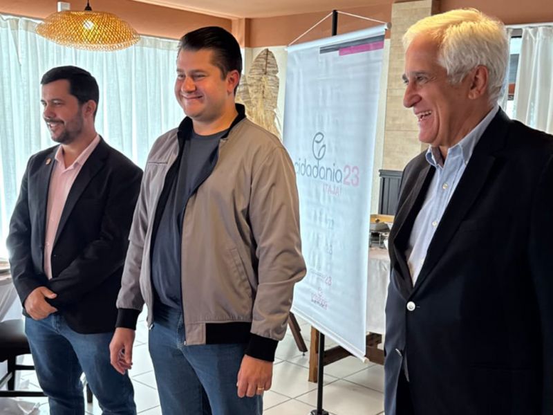 O presidente nacional do Cidadania, comandante Bittencourt, esteve na região com lideranças da sigla 