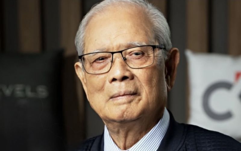 Carlos Kan comemorou seus 86 anos entre familiares e amigos, cheio de histórias lindas para contar, no sábado, dia 21. Feliz aniversário!