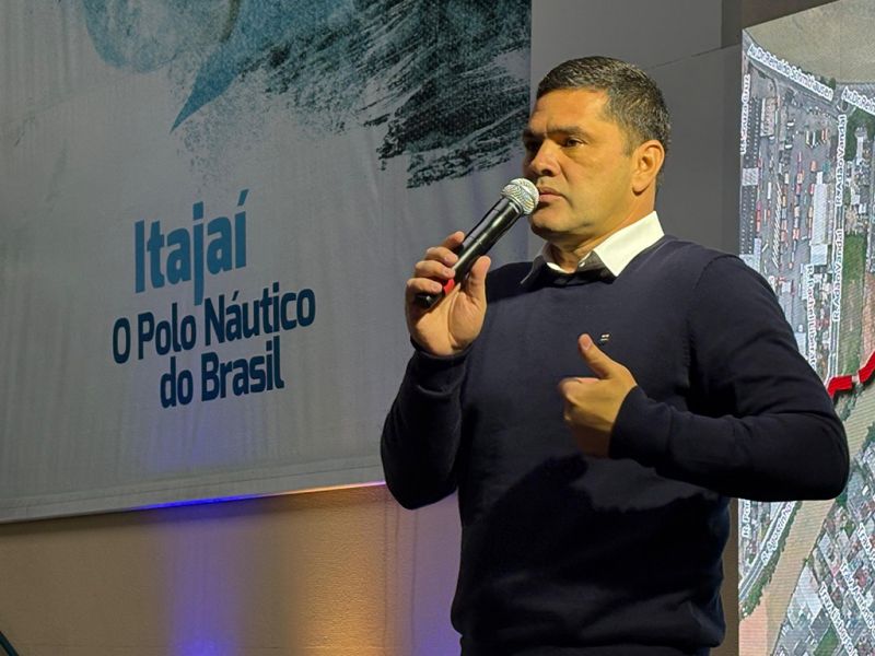 O prefeito Robison Coelho (PL) anunciou o “Plano Inova Itajaí” com mais de um bilhão de reais em investimentos (foto: Divulgação/pmi)