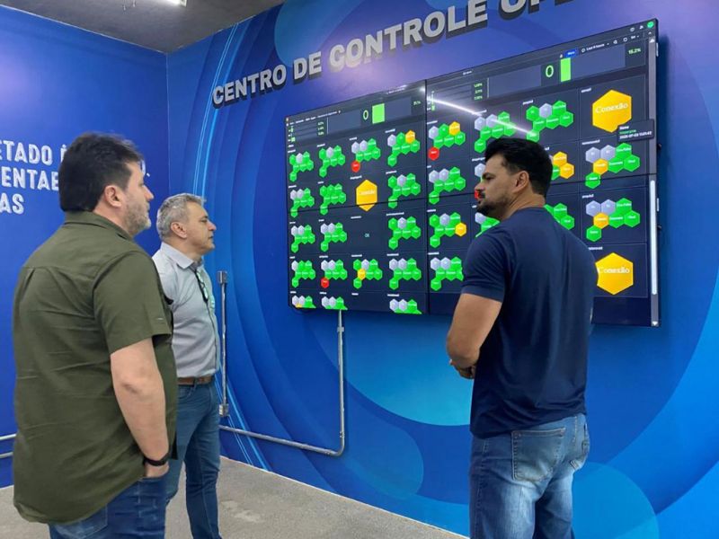 Intercâmbio que fortalece o sistema. O diretor-geral do Semasa, Celso Praun, o Celsinho, esteve em Uberlândia (MG) em visita técnica à empresa responsável pelo saneamento da cidade, o DMAE (foto: divulgação)