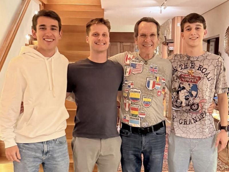 No dia do homem, Dolor da Silva com os netos: João, Pedro e Mateus