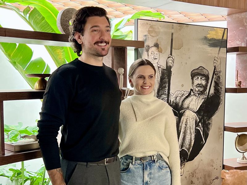 O artista plástico de Itajaí, Daniel Huttel, escolhido pela arquiteta Deyse Koth para compor o seu projeto 