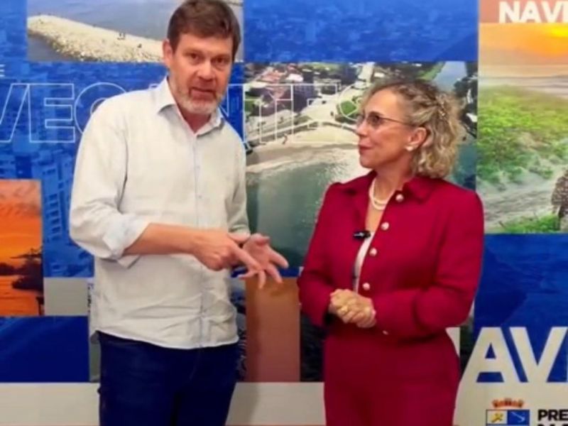 A deputada federal Ana Paula Lima (PT) esteve com os prefeitos do PSD da região: Liba Fronza (Navegantes), Leonel Pavan (Camboriú) e Juliana Pavan (BC)