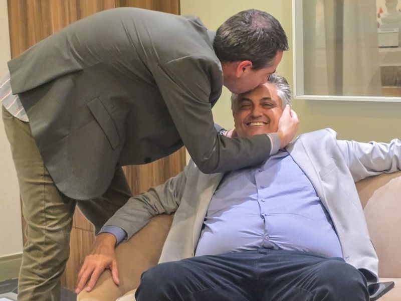 Carta de alforria. O presidente do MDB da Dubai city, Nilson Probst, assinou carta liberando o vereador Marcelo Achutti pra deixar a sigla (foto: divulgação)