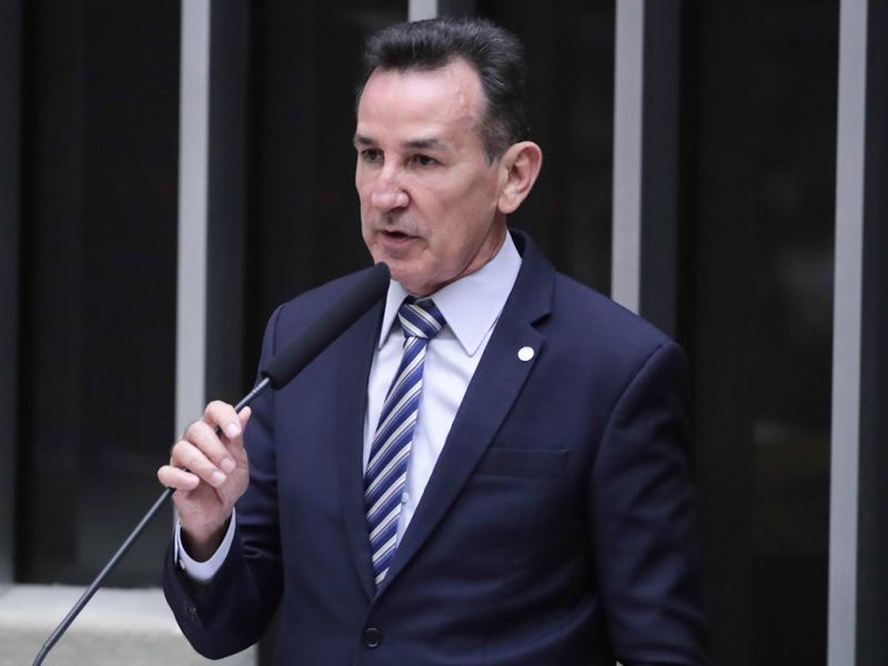 Deputado federal e presidente estadual do Republicanos diz que o inimigo do Brasil é o Trump e que o Brasil não pode se submeter à chantagem 