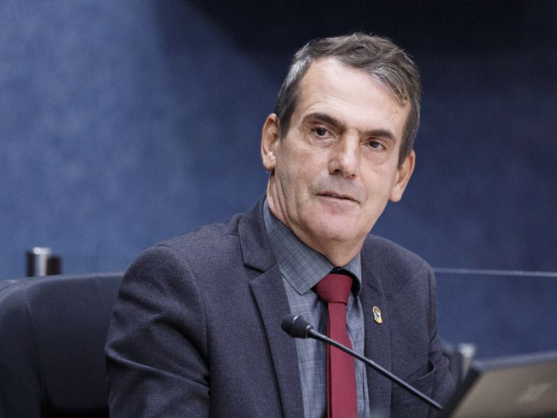 Só um! Leitora e eleitora esteve na piramidal e só encontrou o vereador das capivaras, Vanderlei Dalmolin (MDB), durante o recesso (foto: divulgação)