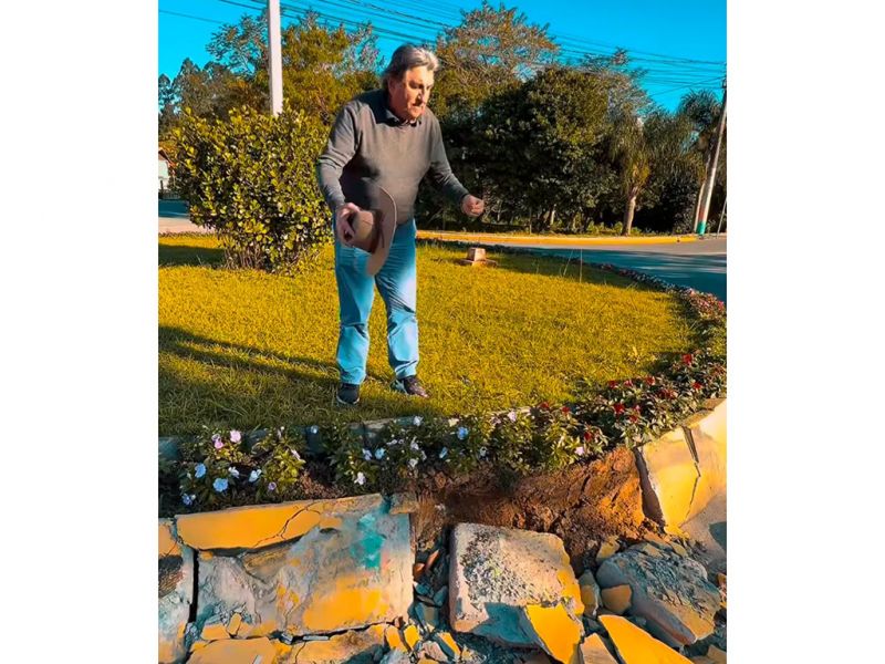 Prefeito Leonel Pavan (PSD), de Camboriú:  “Essa cidade tá cheia de barbeiro! Motorista aqui dirige com o umbigo, não com o braço!” (foto: redes sociais)