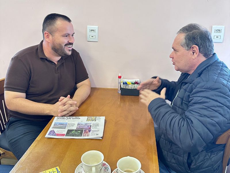 O presidente da Câmara de Vereadores de Piçarras, Lucas Maia, fez uma visita de cortesia ao JC