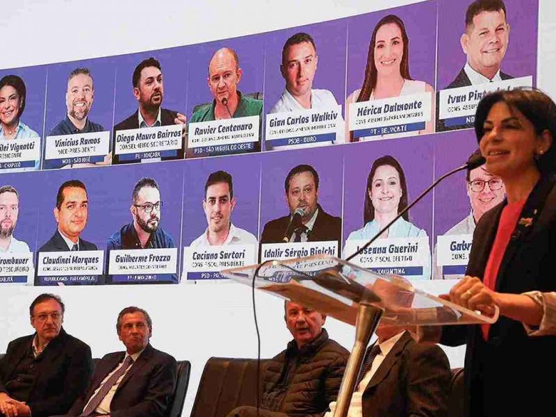 Uvesc  A Federação das Câmaras de Vereadores de SC (Uvesc) deu posse, na terça-feira, à sua nova diretoria para a gestão 2025–2026. Em seu discurso, a presidente reeleita, Marcilei Vignatti, de Chapecó, destacou que a entidade seguirá qualificando o legislativo municipal: “A Uvesc existe para unir forças, qualificar mandatos e ser a voz do legislativo municipal catarinense”, destacou.