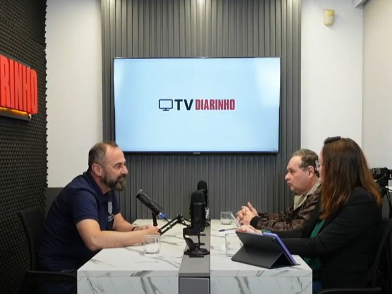 O secretário de (In) Segurança de BC, Egovaldo, digo, Evaldo Hoffmann, afirmou no “Diz aí!”, que conflitos entre as forças de segurança, no passado, eram fomentadas pelo ex-prefeito Fabrício Oliveira (PL). Leia a entrevista na edição impressa do finde, e assista no canal TV DIARINHO no YouTube 