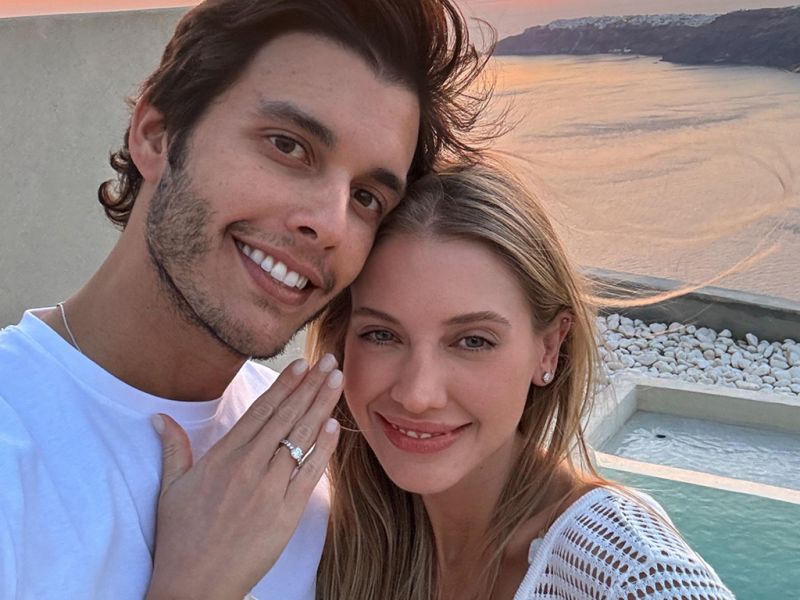 Gustavo Yared e Helena Provesi vão noivar no dia 20 de setembro. Será uma celebração intimista na casa dos pais da Lele, Attela e Provesi, na praia de Cabeçudas. Felicidades aos noivos!