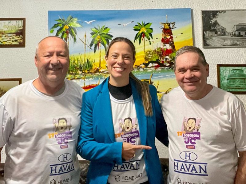 Andrea Artigas e Ivan Rupp, da Like Comunicação e do Portal Catarina Notícias, estiveram na choupana garantindo presença na Gororoba do JC (foto: divulgação)