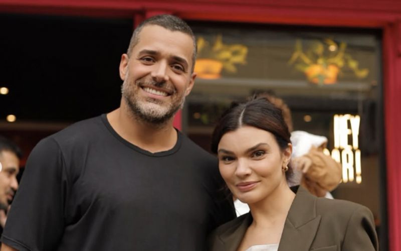 Tomas Santos e Vanessa Lima, leia-se Boutique do Pão de Ló, comemorando a inauguração da nova BPL, em Itapema