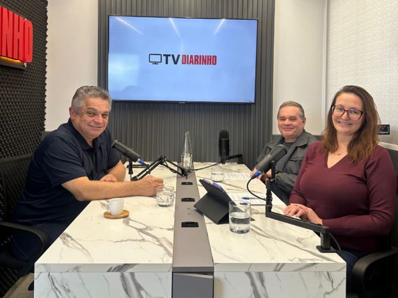 O prefeito de Chapecó e pré-candidato a governador, João Rodrigues (PSD), participou do Diz aí! sob o comando da Fran Marcon e com a participação do JC. Assista no canal do DIARINHO no YouTube e leia na edição impressa no finde