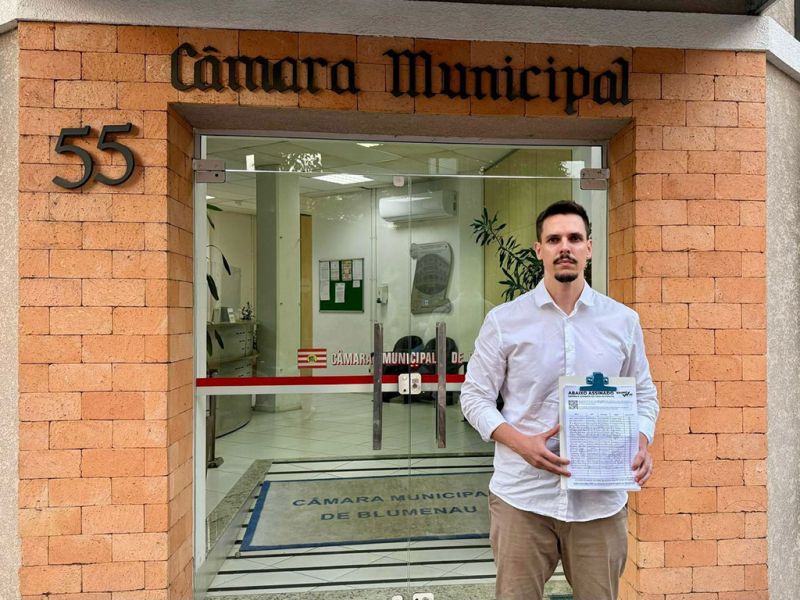 Vereador Bruno Win (Novo) faz abaixo-assinado contra aumento do esgoto sanitário na galega Blumenau