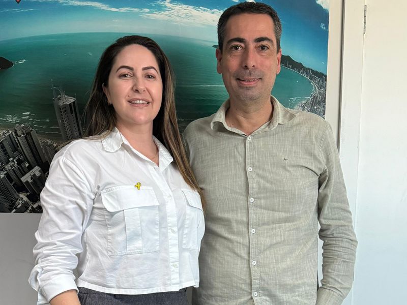 O vereador Marcelo Achutti, o Quero-Quero (MDB), recebeu na casa do povo de BC a primeira-dama de Piçarras e presidente do MDB, Andressa Pera, que é pré-candidata a deputada estadual. Seria sinalização de apoio?