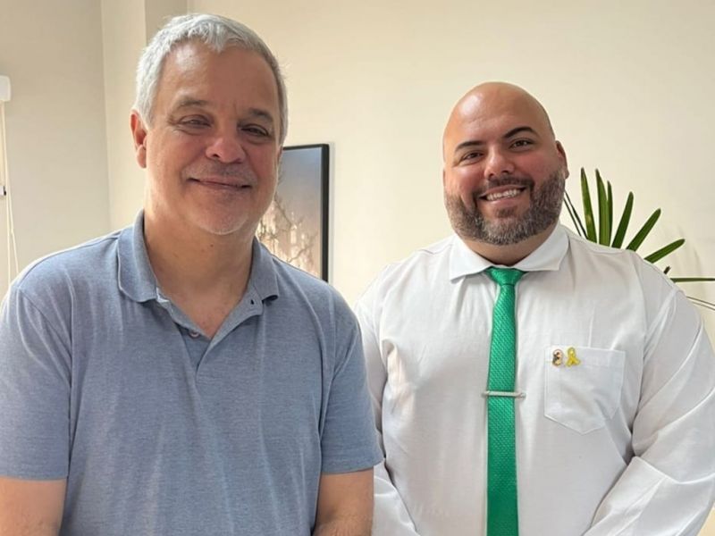 O presidente estadual do PRD, Fábio Lopes, oficializou o vereador pexêro, o serelepe Cris Fischer, pré-candidato a deputado estadual (foto: divulgação)