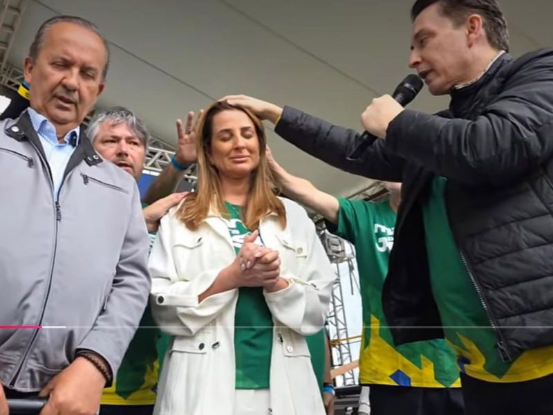 Os linguarudos de plantão andam chamando o pastor Michael Aboud de Mick Jagger da política de BC. Todos que Aboud abençoou afundaram nas urnas... (foto: divulgação)