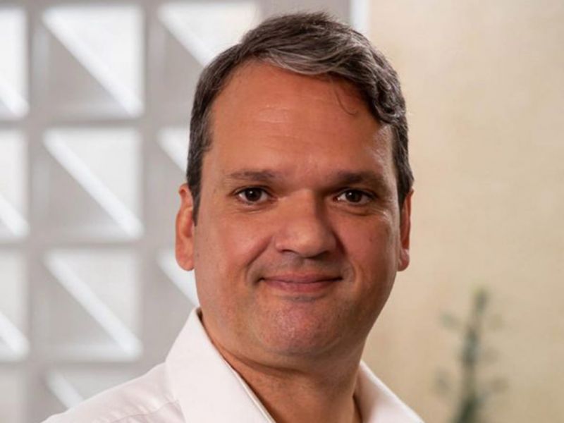 O polido João Paulo se manifestou sobre a portaria que o transformou em rainha da Inglaterra no porto, afirmando que não tem validade e que o cara “designado” por Santos é um cumpridor de tarefa de Santos, do PCdoB. Eitcha!