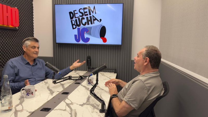  O vice-prefeito e dublê de vampiro em BC, Nilson Probst (MDB), participou do Desembucha JC. Assista no YouTube