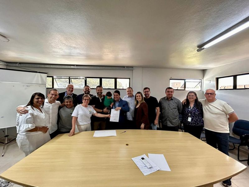 O deputado estadual Emerson Stein (MDB) oficializou repasse de 3 milhões de reales pra Apae de Bombinhas