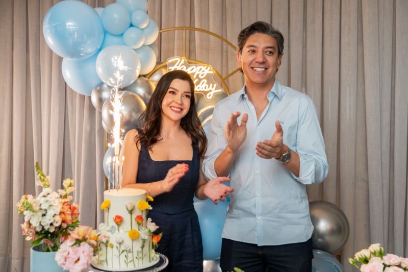 Aniversário em Dose Dupla - Laura de Fáveri e Patrick Palhano festejaram idade nova em Itajaí. A festa de aniversário reuniu amigos e familiares do casal. Felicidades, queridos! (foto: Elisa Plugitti Fotografia)