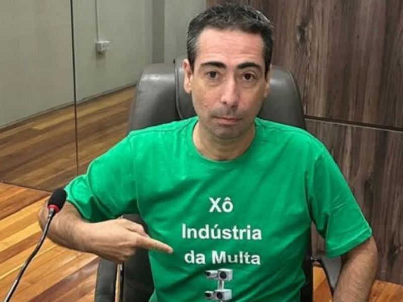 O vereador rei do berreiro, Marcelo Achutti (MDB), voltou a criticar o BC Trânsito pelo anúncio de mais dois novos equipamentos de radares na Maravilha, um na Martin Luther e outro na Panorâmica. 