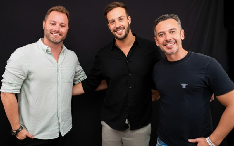Rafael Lass, Alexandre Voigt e Sammy Proença inauguram, ainda esse mês, na Praia Brava, a Fazenda Churrascada, conhecida como a “Disney do Churrasco”