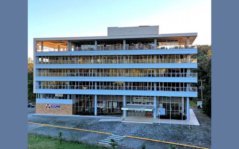 O prédio onde está o Elume deve ser incorporado ao patrimônio da Itajaí Invest, em projeto que tramita na piramidal pexêra (foto: divulgação)