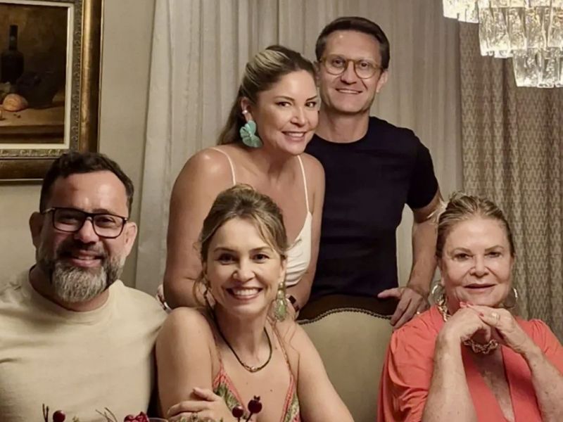 Wesley Santos, Vanessa e Marly Deeke, Giovana e Adriano Pasini, em Cabeçudas