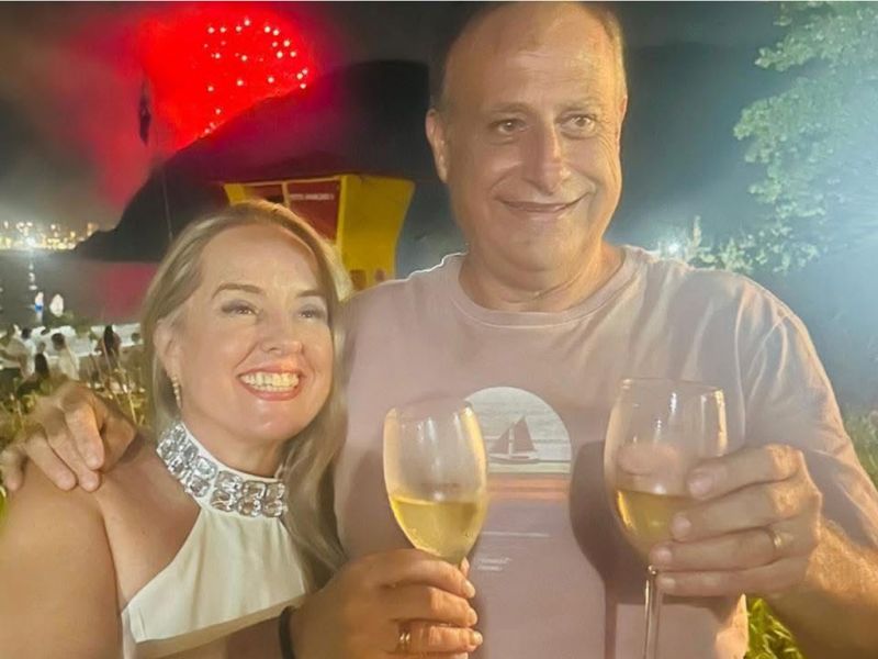  Casadíssimos e felizes Maria do Carmo Bauer e Jailson Fernandes