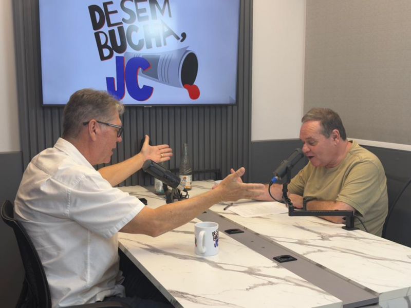 A lenda de BC, Gil Koeddermann, participou do Desembucha JC. Assista no youtube.com/@DesembuchaJC