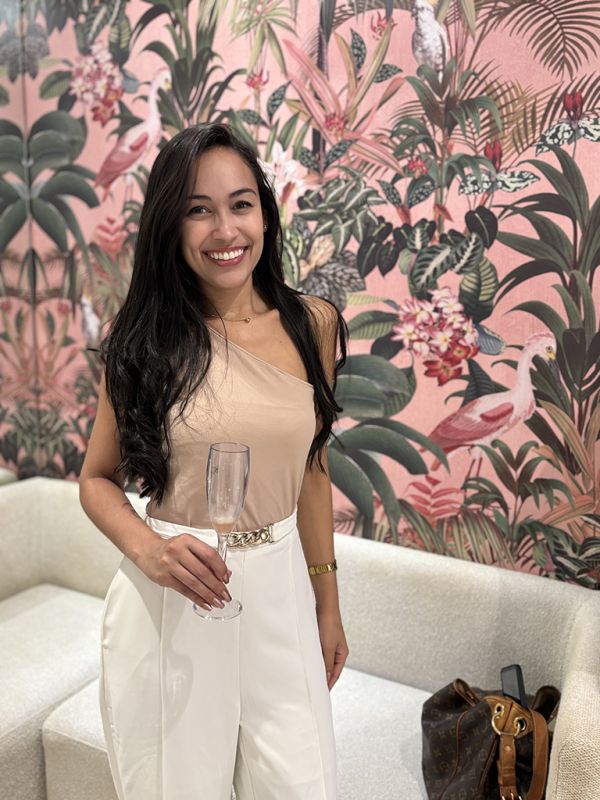 A designer de interiores, Thayala Santana, esbanjando simpatia 