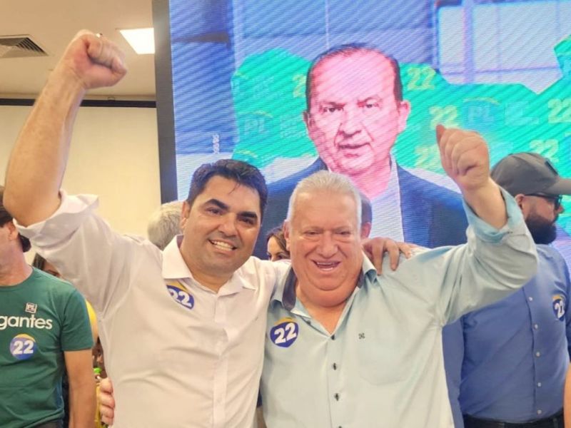 Absolvidos - O prefeito de Itapema, Carlos de Souza Ribeiro, o Xepa (PL) e o vice Eurico Osmari ...</div></div>
<div class=