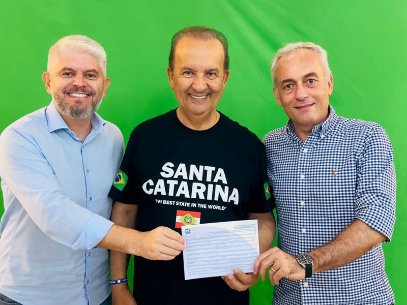 Ex-prefeito de Blumenau, João Paulo Kleinubing, se filia ao PL e pode ser o único candidato a federal da sigla no vale do Itajaí (foto: divulgação)