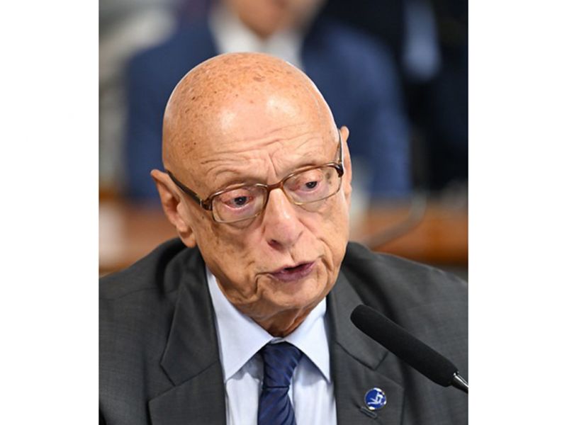 O senador turco-careca Esperidião Amin (PP) comemorou a devolução de quase meio bilhão pelo governo Lula (PT), investidos pelos cofres do estado quando o governador era Carlos Moisés (?). Por que o então presidente Bolsonaro (PL) não bancou obras federais? Amin fez questão de não lembrar...