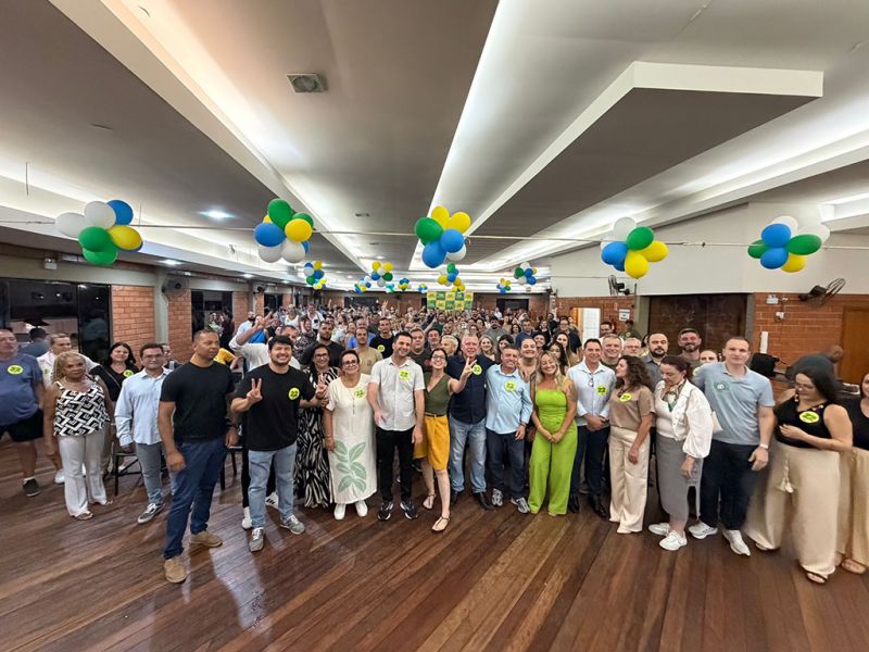 Durante encontro do PL pexêro, o prefeito Robison Coelho revela que o presidente da piramidal, intisicado Fernando Pegorini, vai sentir a maciez da principal cadeira do paço (foto: divulgação)