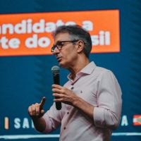 Em SC, Zema defende mudanças estruturais